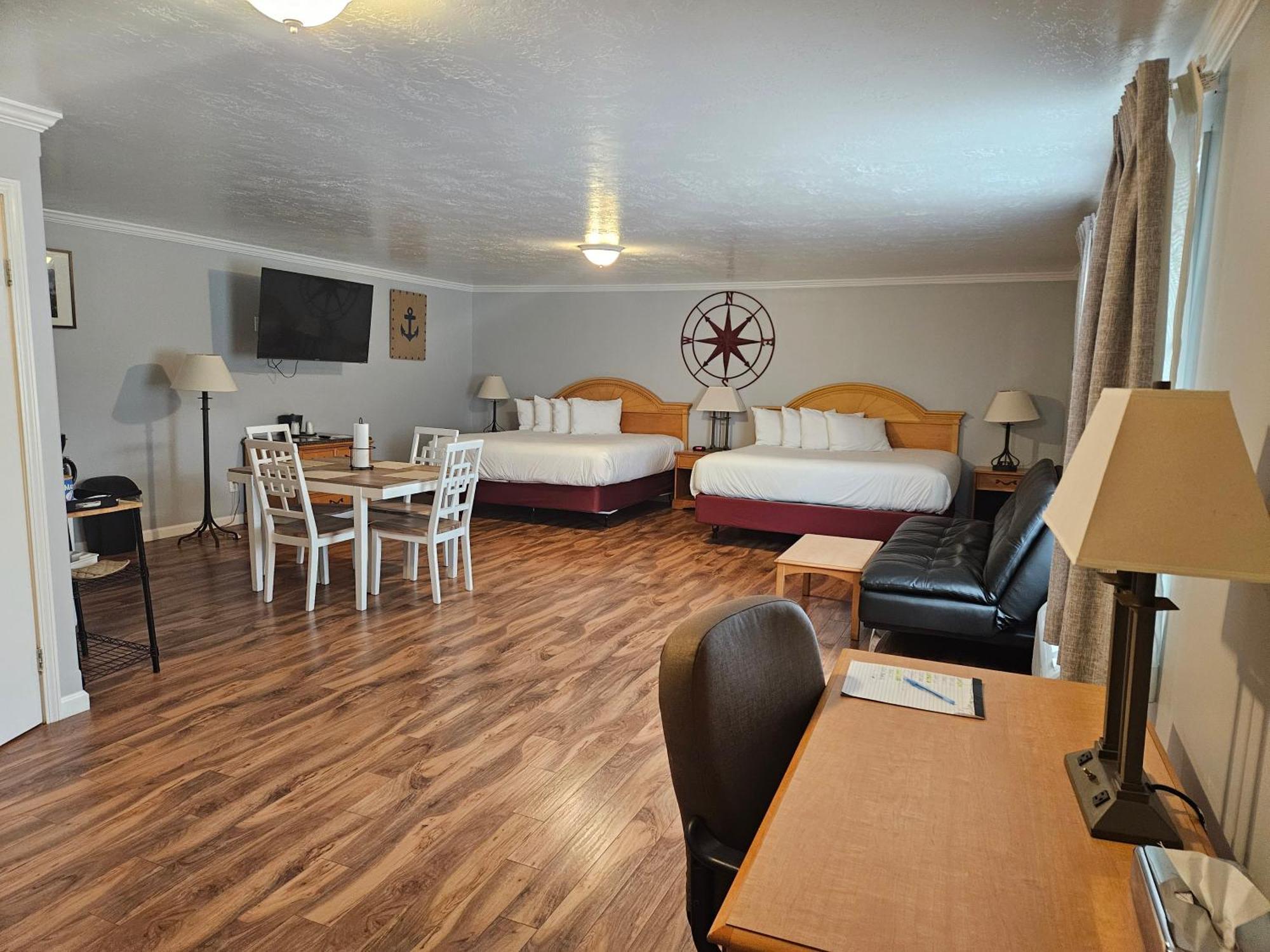 Captain'S Inn And Suites 알렉산드리아베이 외부 사진